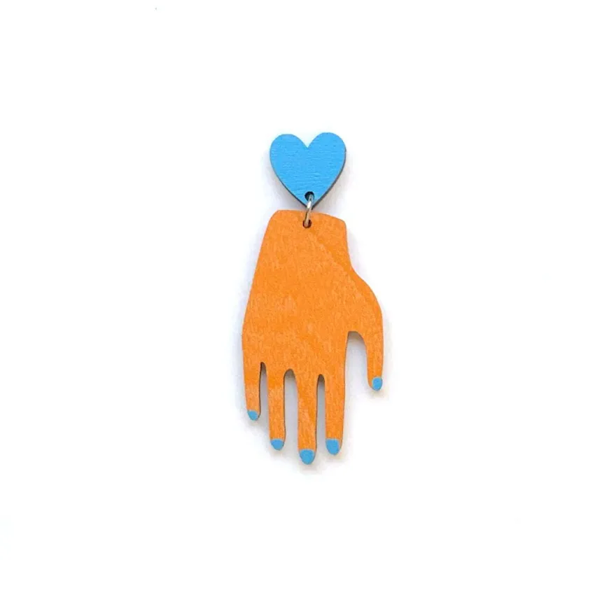 Hand Heart Nappikorvakorut