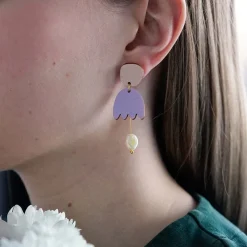 Viola Korvakorut, Lila